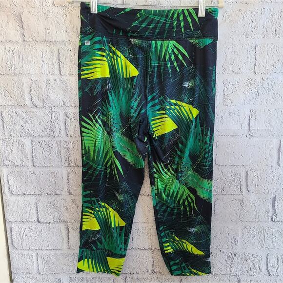 Fabletics Green Forest Floral Print Capri Workout Leggings Women's Small - Picture 4 of 12